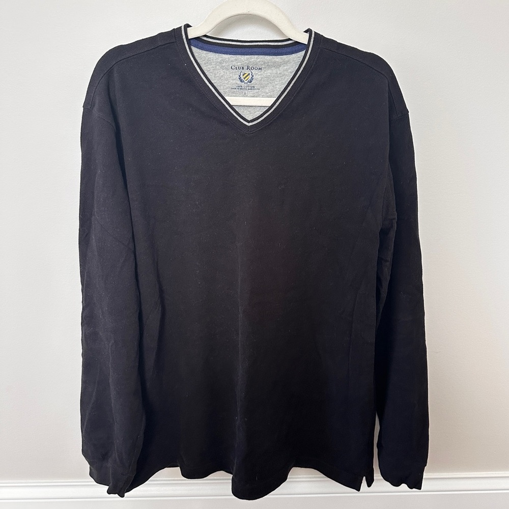 Club Room Men’s vneck sweater
